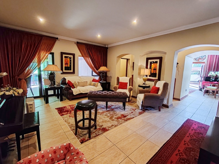 4 Bedroom Property for Sale in Van Der Hoff Park North West
